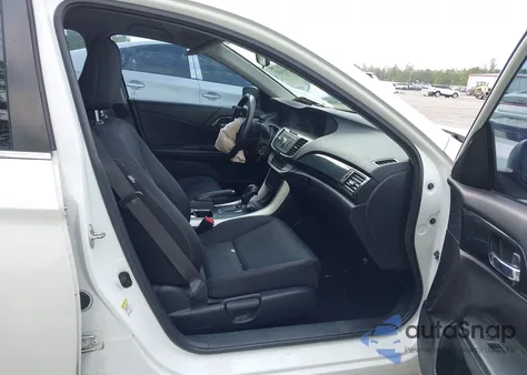 2015 Honda Accord Sport z USA, uszkodzony, nr VIN 1HGCR2F57FA095002